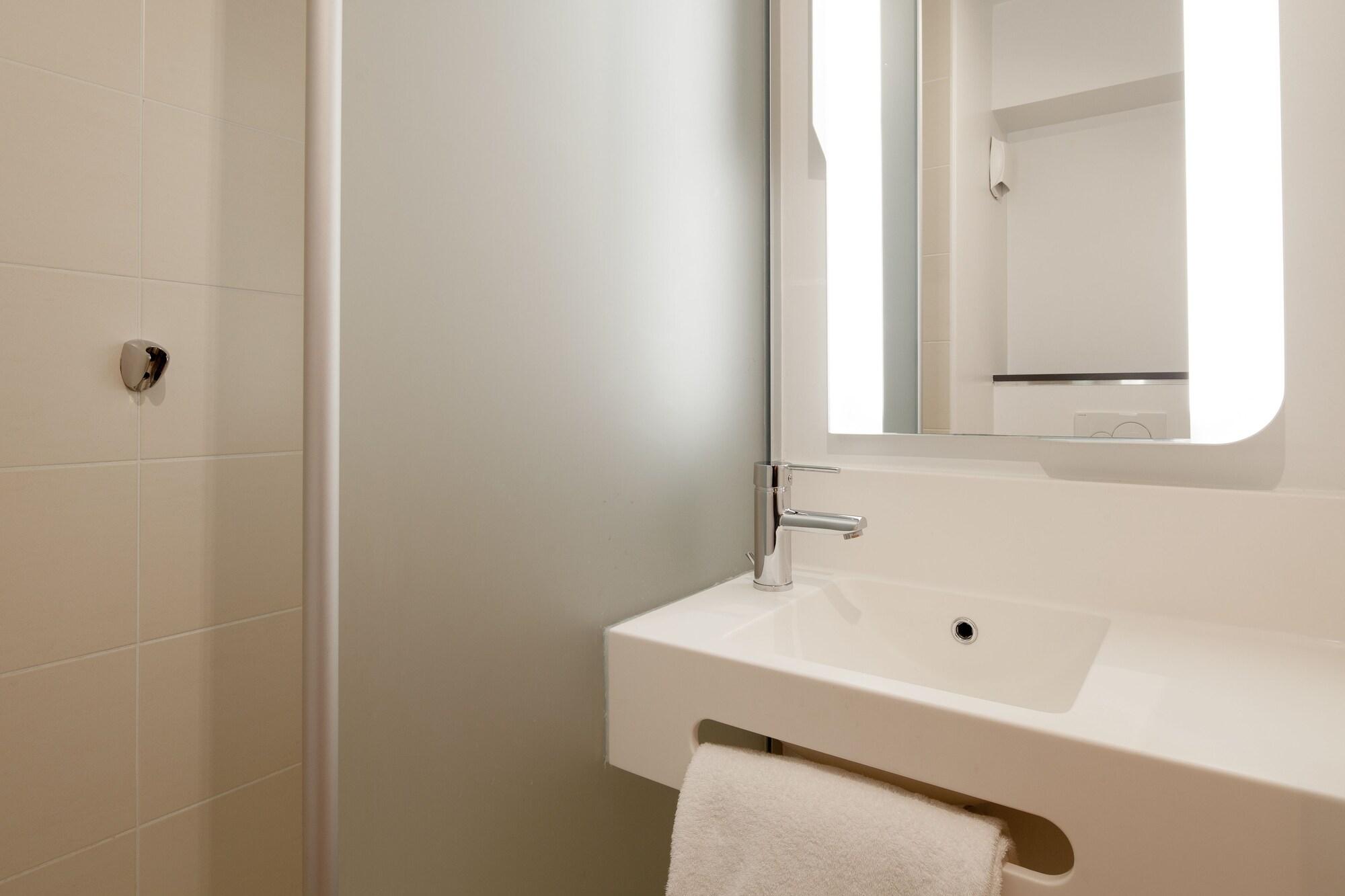 B&B Hotel Cergy Saint Christophe Eksteriør bilde
